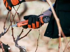 Bahco BCL25IB - Forbice Elettrica Da Potatura - 3X21.6V 2.5Ah -Cura Del Giardino bahco bcl25ib forbice elettrica da potatura 3x21 6v 2 5ah forbice elettrica a batteria da potatura bahco bcl25ib 40163 1 1677234300 IMG 63f8907cb2396