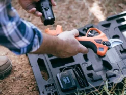 Bahco BCL25IB - Forbice Elettrica Da Potatura - 3X21.6V 2.5Ah -Cura Del Giardino bahco bcl25ib forbice elettrica da potatura 3x21 6v 2 5ah forbice elettrica a batteria da potatura bahco bcl25ib 40163 1 1677234300 IMG 63f8907cba598