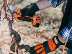 Bahco BCL25IB - Forbice Elettrica Da Potatura - 3X21.6V 2.5Ah -Cura Del Giardino bahco bcl25ib forbice elettrica da potatura 3x21 6v 2 5ah forbice elettrica a batteria da potatura bahco bcl25ib 40163 1 1677234300 IMG 63f8907cd0c50