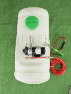 Botte Per Irrorazione Con Cisterna Da 100 Lt Per Trattorino Rasaerba - Elettrica -Cura Del Giardino botte per irrorazione con cisterna da 100 lt per trattorino rasaerba elettrica pompa irrorazione elettrica da trattorino da 100 litri 5957 0 1403866674 IMG 0506