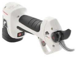 Castellari Ryno 50 - Forbice Elettrica Da Potatura - 2x 14.4V 2.5 Ah 21 Castellari Ryno 50 - Forbice Elettrica Da Potatura - 2x 14.4V 2.5 Ah -Cura Del Giardino castellari ryno 50 forbice elettrica da potatura 2x 14 4v 2 5 ah forbice elettrica da potatura castellari ryno 50 38987 9 1671456270 IMG 63a0660e2d0ca