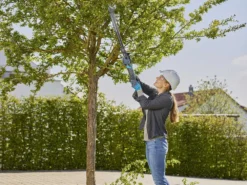 Gardena EasyCut 110/18V P4A - Forbice Elettrica Da Potatura Su Asta - 18V 2Ah -Cura Del Giardino gardena easycut 110 18v p4a forbice elettrica da potatura su asta 18v 2ah forbice elettrica da potatura gardena easycut 110 18v 2ah 41548 20 1683012751 IMG 6450bc8f74f99