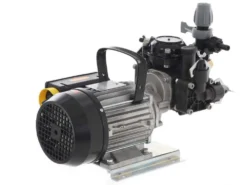 Motopompa Elettrica Per Irrorazione Comet MC 20/20 Con Motore Monofase -Cura Del Giardino motopompa elettrica per irrorazione comet mc 20 20 con motore monofase motopompa elettrica per irrorazione comet mc 20 20 643 1 1580391396 IMG 23002