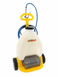 Pompa Irroratrice A Batteria A Trolley ARCO Froggy Eco 12 Volt - Serbatoio Da 20 Lt -Cura Del Giardino pompa irroratrice a batteria a trolley arco froggy eco 12 volt serbatoio da 20 lt pompa irrorazione elettrica a trolley arco froggy 12 volt 15529 0 1549019531 IMG 8179