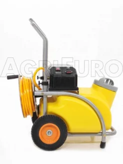 Pompa Irroratrice Carrellata Elettrica A Batteria GeoTech SP 320 E -Cura Del Giardino pompa irroratrice carrellata elettrica a batteria geotech sp 320 e elettro pompa irrorazione a carrello geotech da 30 litri 10712 0 1496846718 IMG 8359