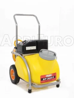 Pompa Irroratrice Carrellata Elettrica A Batteria GeoTech SP 320 E -Cura Del Giardino pompa irroratrice carrellata elettrica a batteria geotech sp 320 e elettro pompa irrorazione a carrello geotech da 30 litri 10712 0 1496846720 IMG 8361