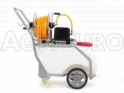 Pompa Irroratrice Elettrica A Batteria Carrellata GeoTech SP 520 E -Cura Del Giardino pompa irroratrice elettrica a batteria carrellata geotech sp 520 e elettro pompa irrorazione a carrello geotech da 50 litri 10711 0 1496832338 IMG 8298