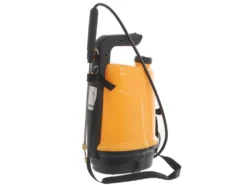 Pompa Irroratrice Elettrica A Spalla Volpi V-BLACK SMART - Max 2 Bar Con Batteria Al Litio - 5 Lt -Cura Del Giardino pompa irroratrice elettrica a spalla volpi v black smart max 2 bar con batteria al litio 5 lt pompa irroratrice elettrica spalleggiata 22861 0 1586343410 IMG 5e8dadf29fa24