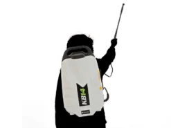 Pompa Irroratrice Spalleggiata A Batteria Comet KB14 - 12.6V E 3.4Ah -Cura Del Giardino pompa irroratrice spalleggiata a batteria comet kb14 12 6v e 3 4ah pompa irroratrice spalleggiata a batteria comet kb14 39087 3 1672146955 IMG 63aaf00b478b8