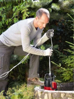 Pompa Sommersa Elettrica Per Acque Scure Einhell GC-DP 7835 - Elettropompa Da 780 W - 230V -Cura Del Giardino pompa sommersa elettrica per acque scure einhell gc dp 7835 elettropompa da 780 w 230v elettropompa sommersa einhell gc dp 7835 13991 0 1535037946 dirt water pump gc dp 7835 einsatzbild 1