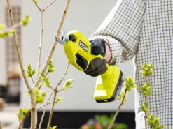 Ryobi RY18SCA-0 18V - Forbice Elettrica Da Potatura - 18V 4Ah -Cura Del Giardino ryobi ry18sca 0 18v forbice elettrica da potatura 18v 4ah forbice da potatura a batteria ryobi ry18sca 0 18v 32713 6 1643212112 IMG 61f16d503d653