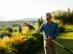 Stocker Magma E-35TP - Forbice Elettrica Da Potatura Su Asta - 2x 21.6V 2.6 Ah - 205/325 Cm -Cura Del Giardino stocker magma e 35tp forbice elettrica da potatura su asta 2x 21 6v 2 6 ah 205 325 cm forbice da potatura a batteria stocker magma e 35tp con asta 42040 6 1683297279 IMG 645513ff621d9