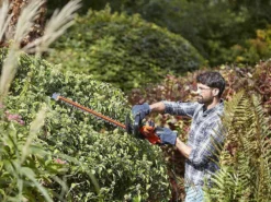 Tagliasiepi Elettrico Black & Decker BETHS301-QS - Tosasiepi Da 500 W Con Barra Da 50 Cm 16 Tagliasiepi Elettrico Black & Decker BETHS301-QS - Tosasiepi Da 500 W Con Barra Da 50 Cm -Cura Del Giardino tagliasiepi elettrico black decker beths301 qs tosasiepi da 500 w con barra da 50 cm tagliasiepi elettrico black decker beths301 qs 17323 13 1649759232 IMG 62555400d38f0